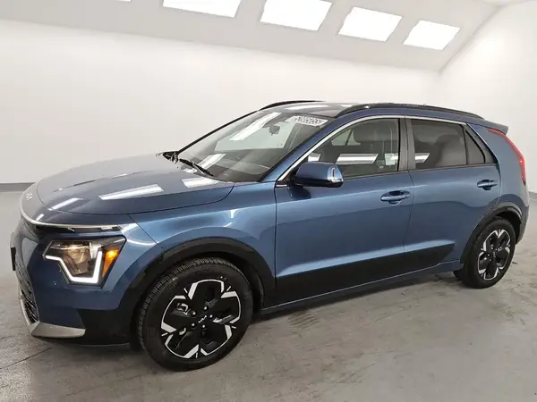 KNDCR3L1XP5036557 2023 KIA NIRO - Image 1