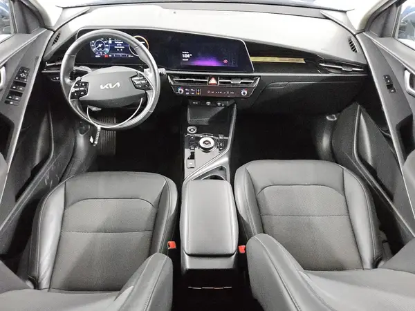 KNDCR3L1XP5036557 2023 KIA NIRO - Image 8