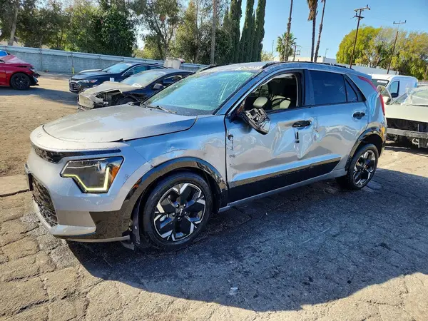 KNDCR3L1XP5038325 2023 KIA NIRO - Image 1