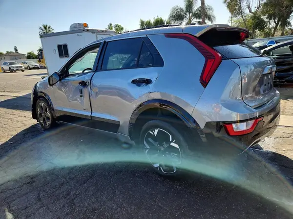 KNDCR3L1XP5038325 2023 KIA NIRO - Image 2