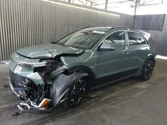 KNDCR3L1XP5045209 2023 KIA NIRO