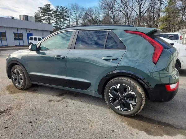 KNDCR3L1XP5045906 2023 KIA NIRO - Image 2