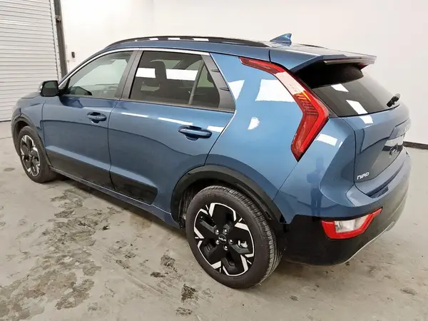 KNDCR3L1XP5046229 2023 KIA NIRO - Image 2