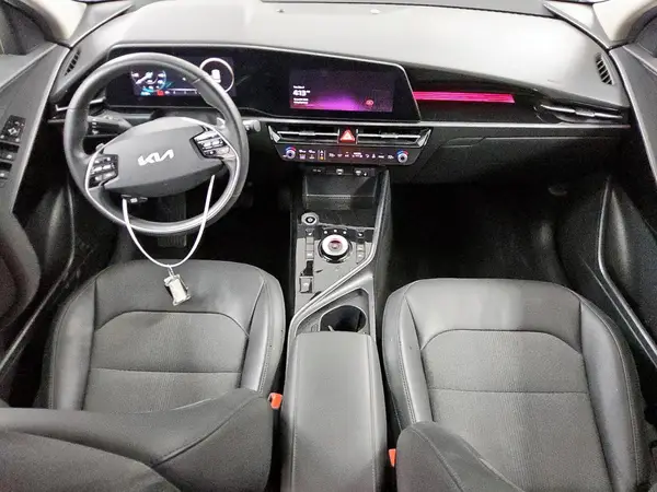 KNDCR3L1XP5046229 2023 KIA NIRO - Image 8
