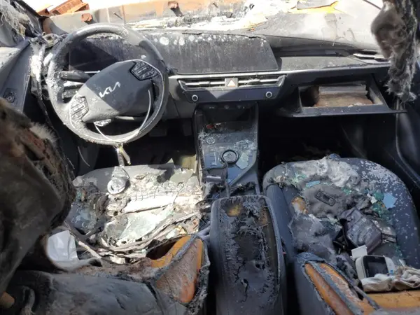 KNDCR3L1XP5071101 2023 KIA NIRO - Image 8