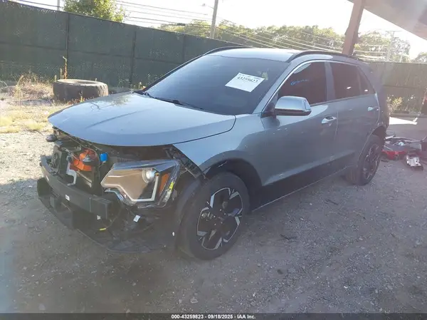 KNDCR3L1XR5081999 2024 KIA NIRO - Image 2
