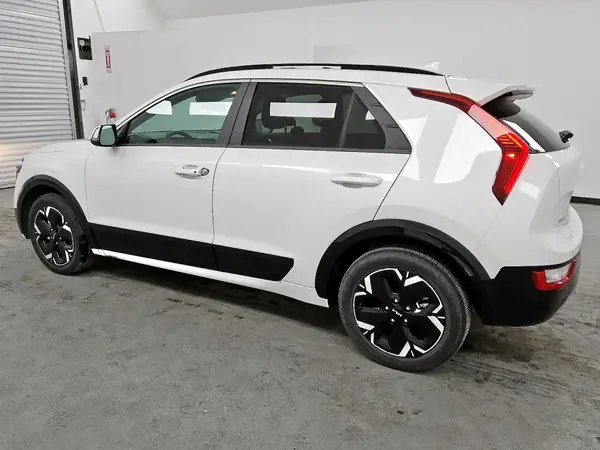 KNDCR3L1XR5092209 2024 KIA NIRO - Image 2
