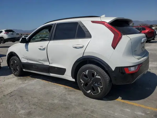 KNDCR3L1XR5096096 2024 KIA NIRO - Image 2