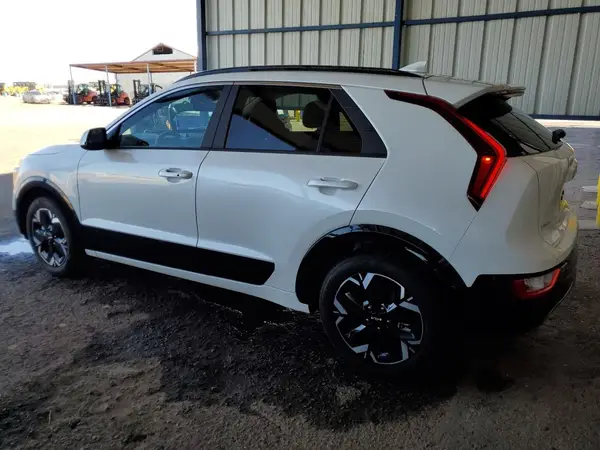 KNDCR3L1XR5103032 2024 KIA NIRO - Image 2