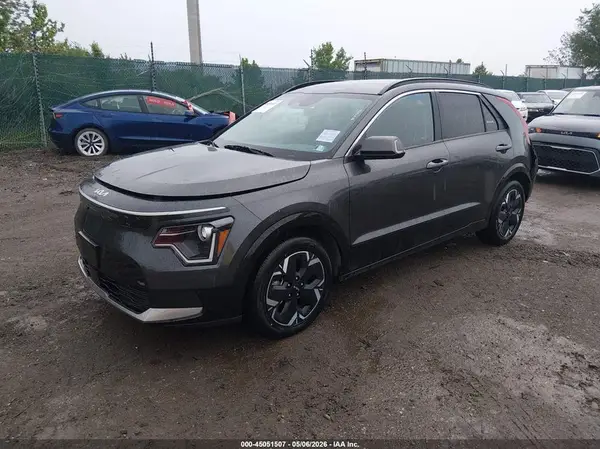 KNDCR3L1XR5106450 2024 KIA NIRO - Image 2