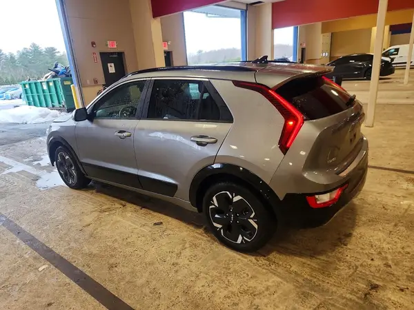 KNDCR3L1XR5121899 2024 KIA NIRO - Image 2