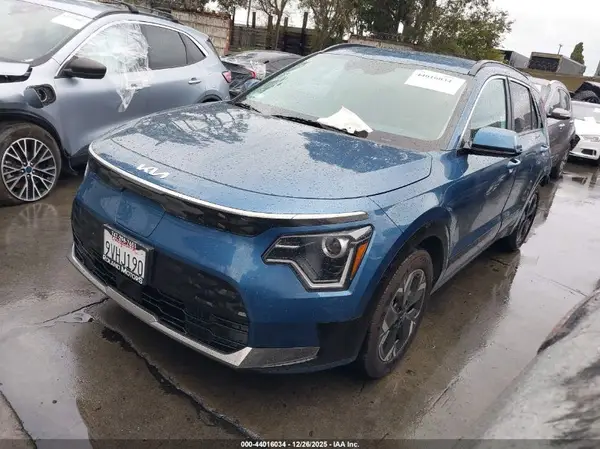 KNDCR3L1XS5143794 2025 KIA NIRO - Image 2