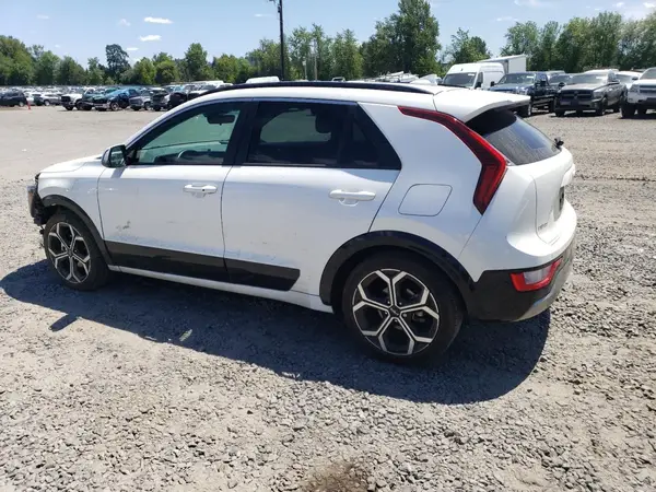 KNDCR3LE0P5039518 2023 KIA NIRO - Image 2