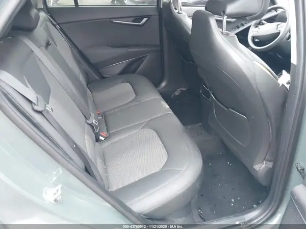 KNDCR3LE0P5047263 2023 KIA NIRO - Image 8