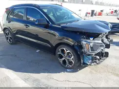 KNDCR3LE0P5053127 2023 KIA NIRO