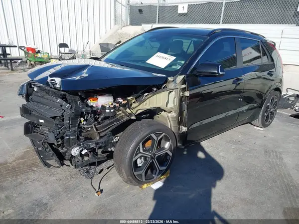 KNDCR3LE0P5053127 2023 KIA NIRO - Image 2