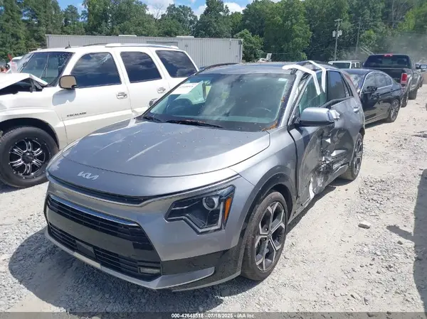 KNDCR3LE0P5058683 2023 KIA NIRO - Image 2