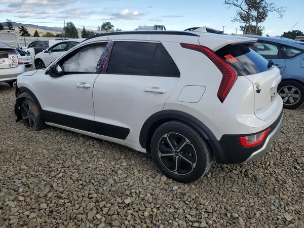 KNDCR3LE0P5063527 2023 KIA NIRO - Image 2