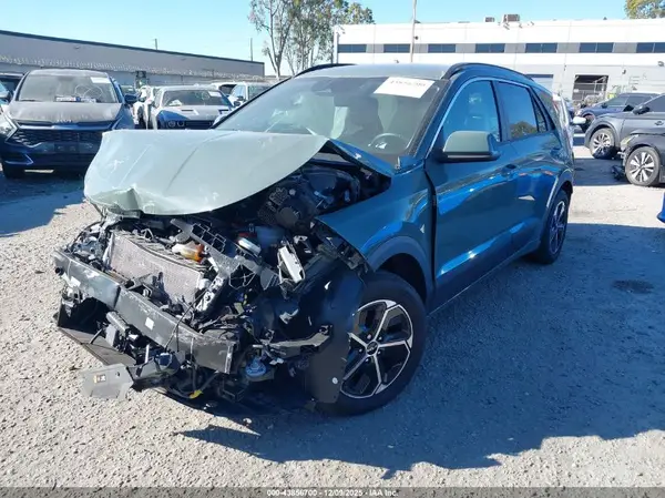 KNDCR3LE0P5069635 2023 KIA NIRO - Image 2