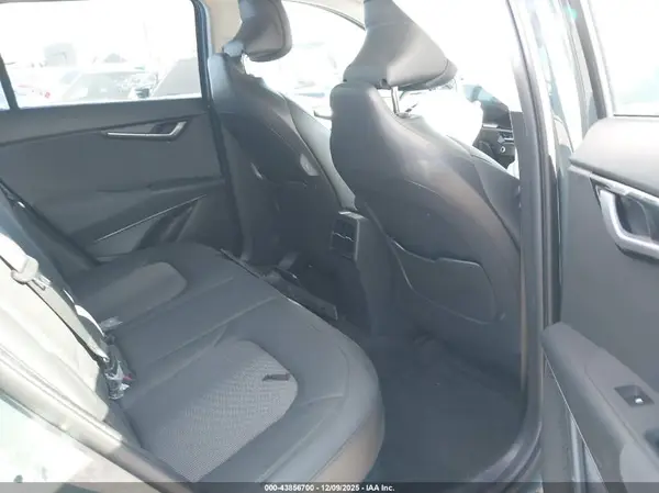 KNDCR3LE0P5069635 2023 KIA NIRO - Image 8