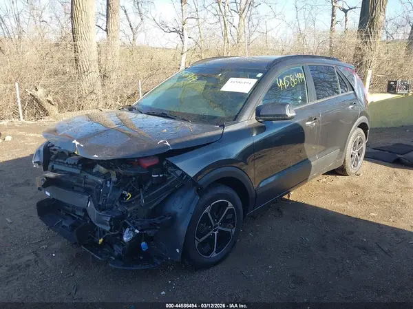 KNDCR3LE0P5079856 2023 KIA NIRO - Image 2