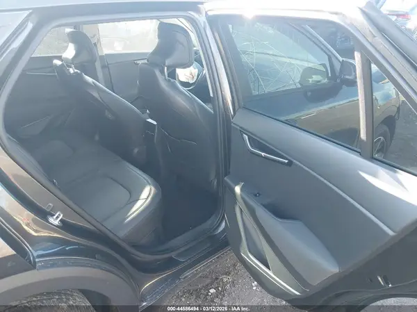 KNDCR3LE0P5079856 2023 KIA NIRO - Image 8