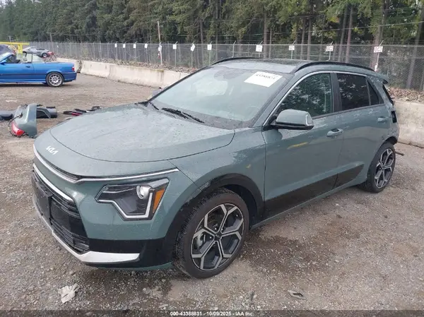 KNDCR3LE0P5087794 2023 KIA NIRO - Image 2