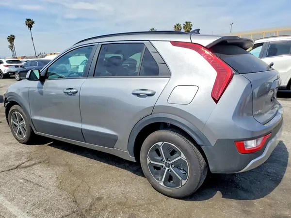 KNDCR3LE0P5097385 2023 KIA NIRO - Image 2