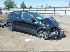 KNDCR3LE0P5113567 2023 KIA NIRO