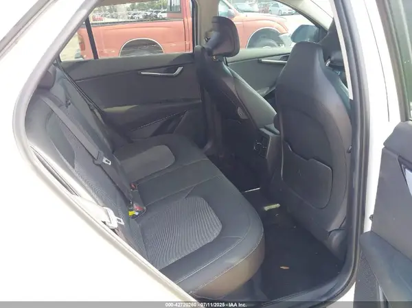 KNDCR3LE0R5204356 2024 KIA NIRO - Image 8