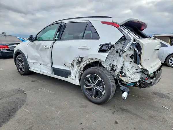 KNDCR3LE0R5207998 2024 KIA NIRO - Image 2