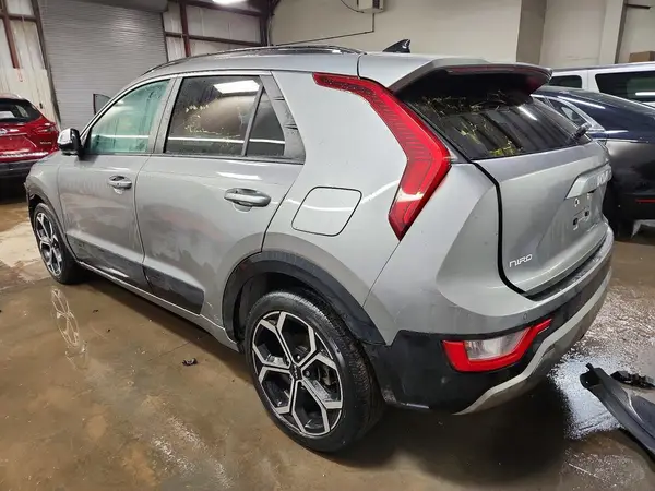 KNDCR3LE1P5037650 2023 KIA NIRO - Image 2