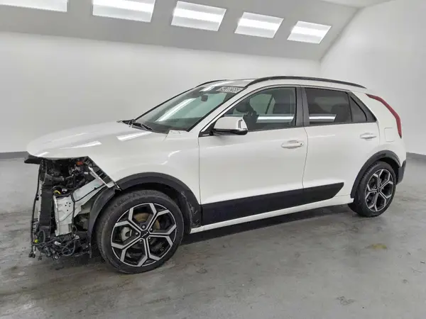 KNDCR3LE1P5043593 2023 KIA NIRO - Image 1