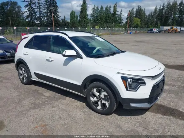 KNDCR3LE1P5084273 2023 KIA NIRO - Image 1