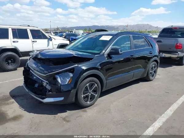 KNDCR3LE1P5100018 2023 KIA NIRO - Image 2