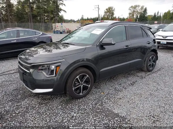 KNDCR3LE1P5102819 2023 KIA NIRO - Image 2