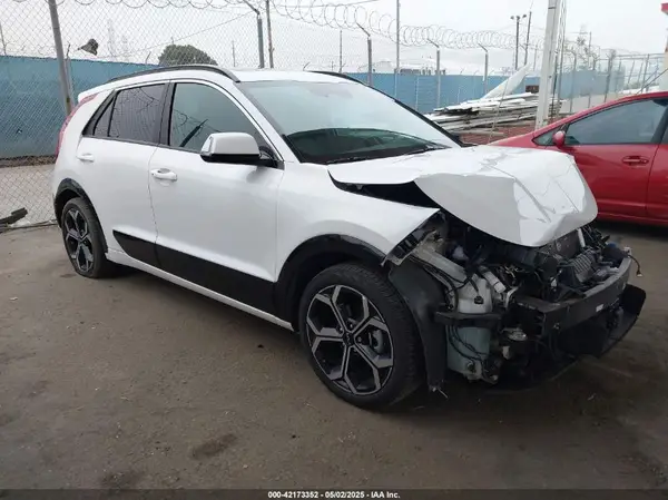KNDCR3LE1P5103369 2023 KIA NIRO - Image 1