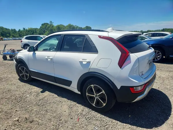 KNDCR3LE1P5110158 2023 KIA NIRO - Image 2