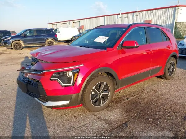KNDCR3LE1P5115814 2023 KIA NIRO - Image 2