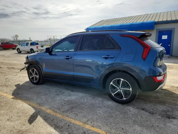 KNDCR3LE1P5117644 2023 KIA NIRO - Image 2