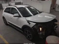KNDCR3LE1R5132017 2024 KIA NIRO