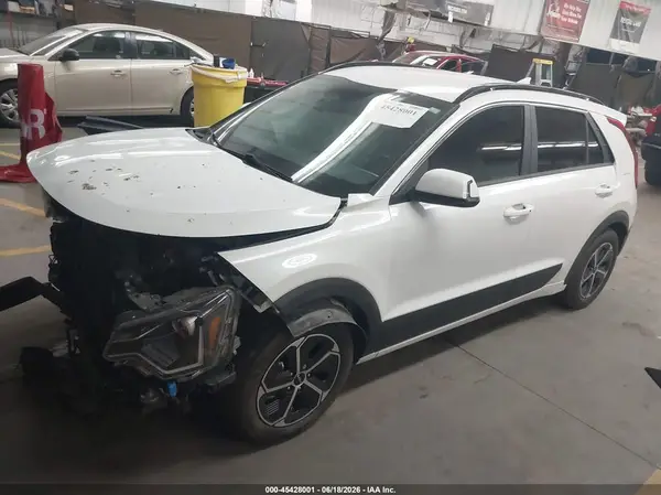 KNDCR3LE1R5132017 2024 KIA NIRO - Image 2