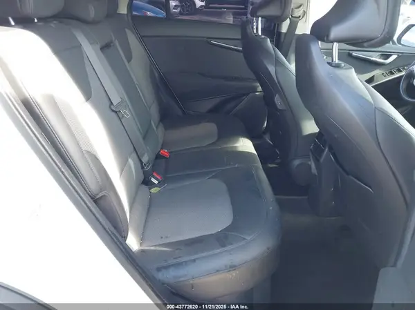 KNDCR3LE1R5132020 2024 KIA NIRO - Image 8
