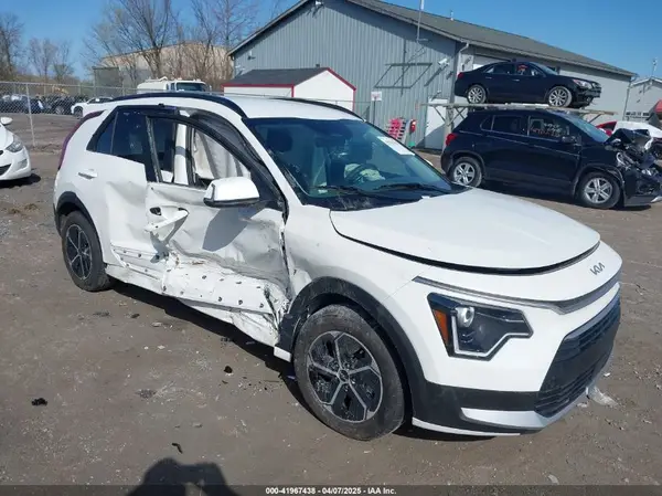 KNDCR3LE1R5204317 2024 KIA NIRO - Image 1