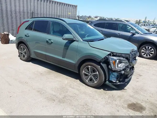 KNDCR3LE2P5038970 2023 KIA NIRO - Image 1
