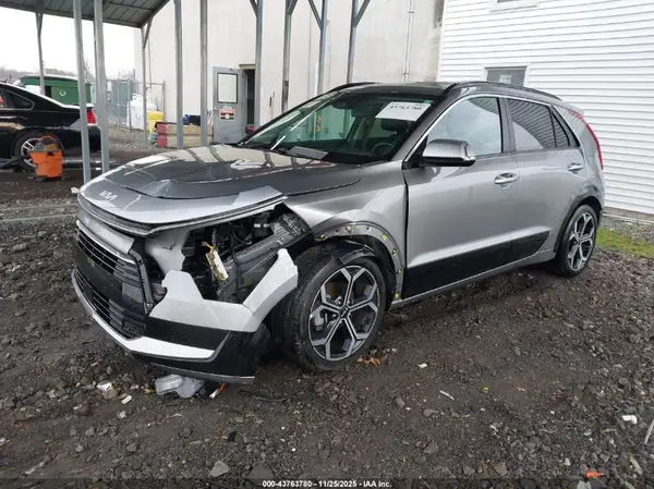 KNDCR3LE2P5044235 2023 KIA NIRO - Image 2