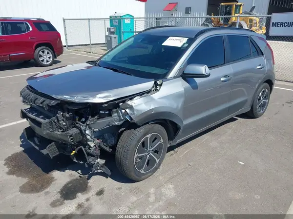 KNDCR3LE2P5049113 2023 KIA NIRO - Image 2