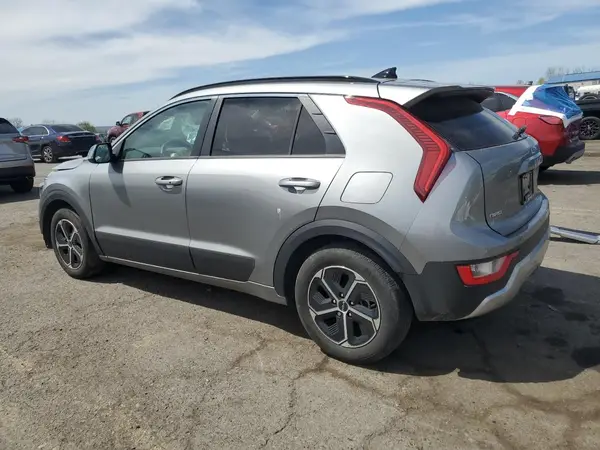 KNDCR3LE2P5049144 2023 KIA NIRO - Image 2