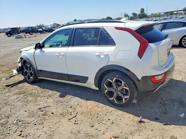 KNDCR3LE2P5052514 2023 KIA NIRO - Image 2