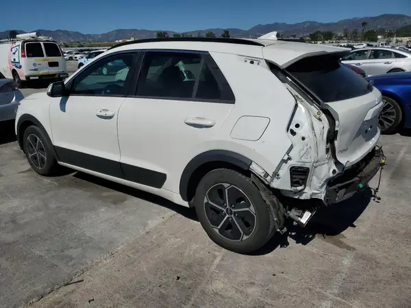 KNDCR3LE2P5057230 2023 KIA NIRO - Image 2